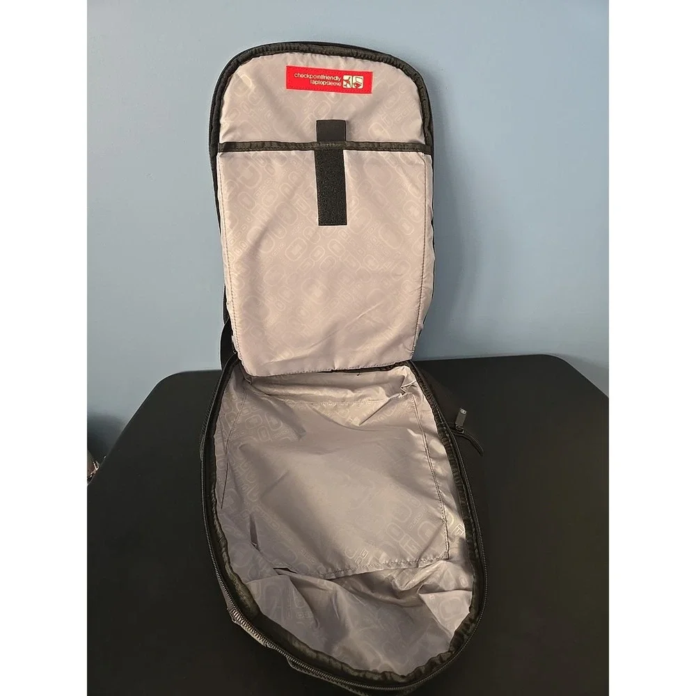 Ogio Checkpoint Friendly Travel 17